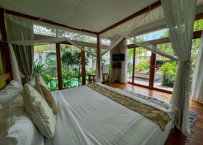 Villa Tranquil Classic Balinese